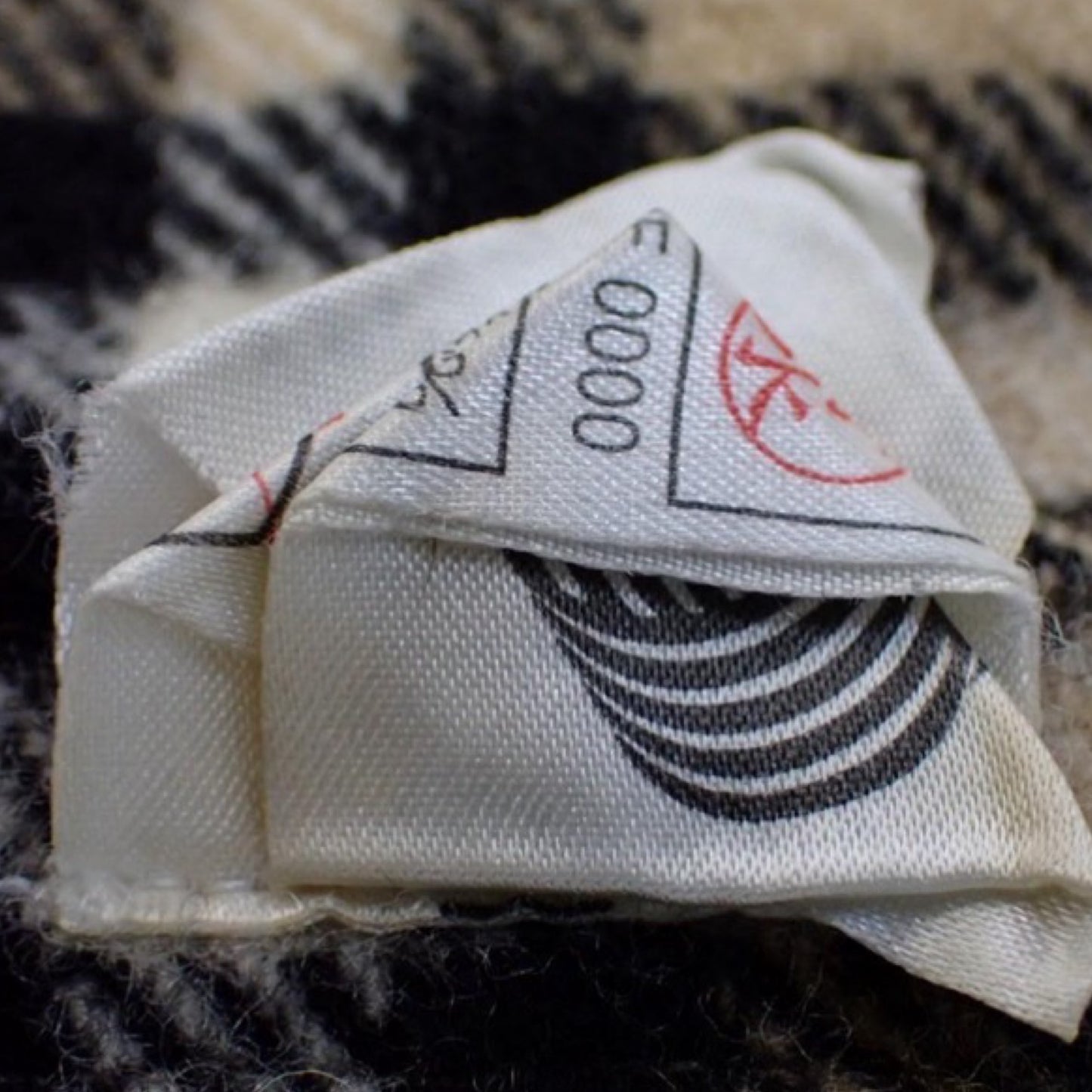 Pre-Owned Burberry House Check Classic Lambswool Scarf - BB1082
