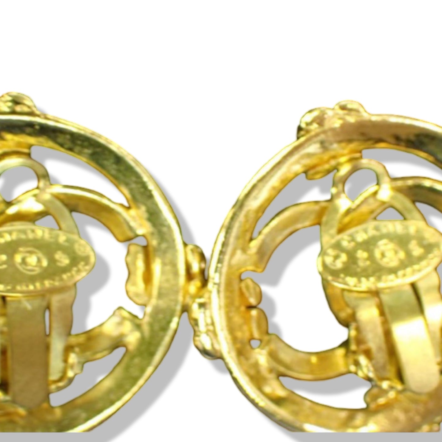Pre-Owned Chanel Clip On Earrings Coco Mark Round - CH1151
