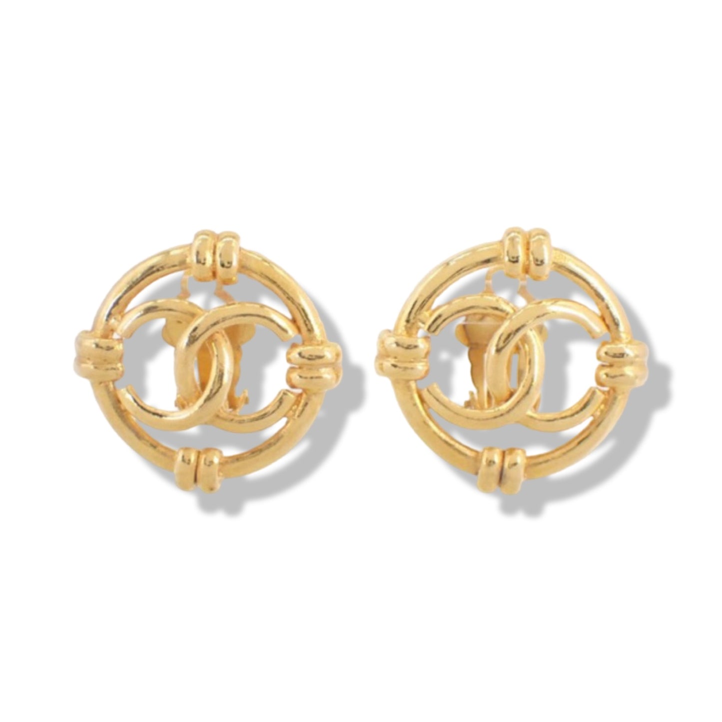 Pre-Owned Chanel Clip On Earrings Coco Mark Round - CH1151