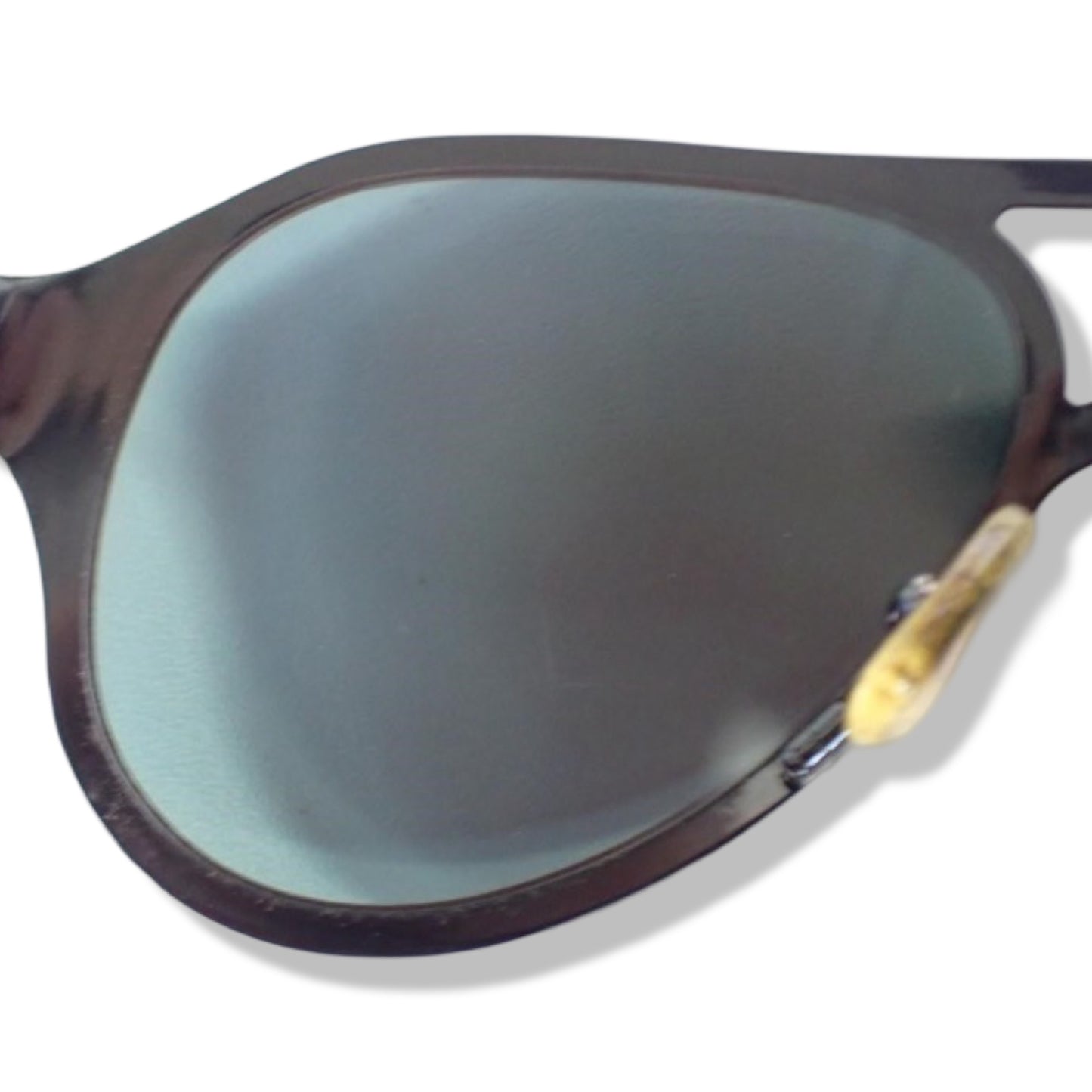 Pre-Owned Gucci Black Frame Sunglasses - G1265