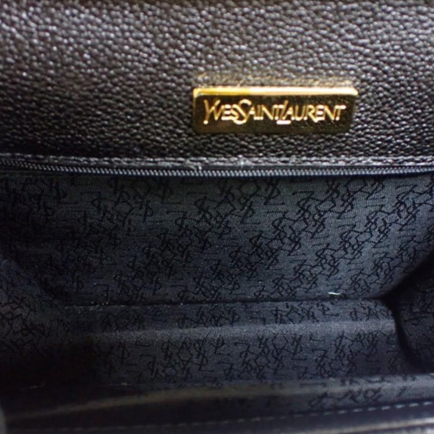 Pre-Owned Saint Laurent Stitch Calf Leather Shoulder Bag - YSL1096