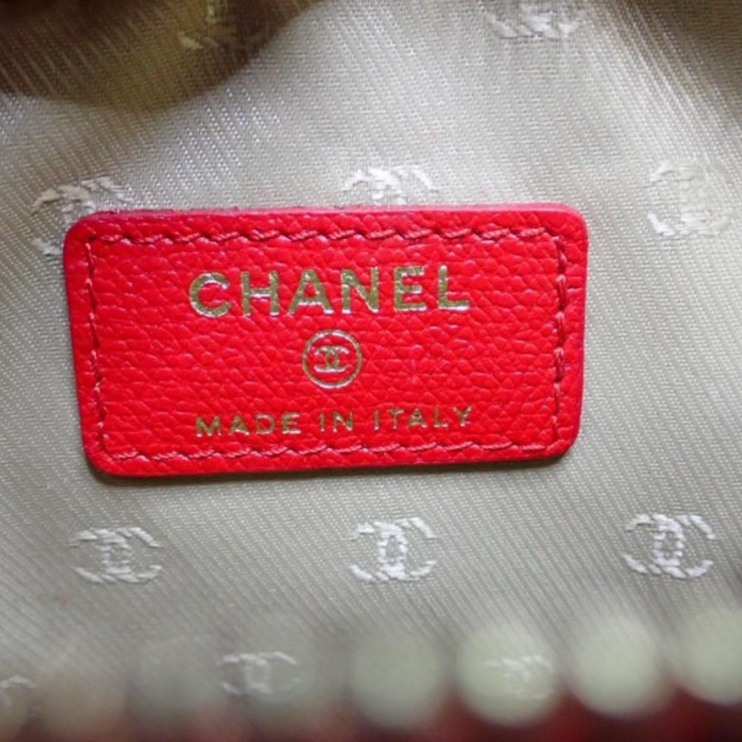 Pre-Owned Chanel Coco Mark Small Lambskin Leather Pouch - CH1255