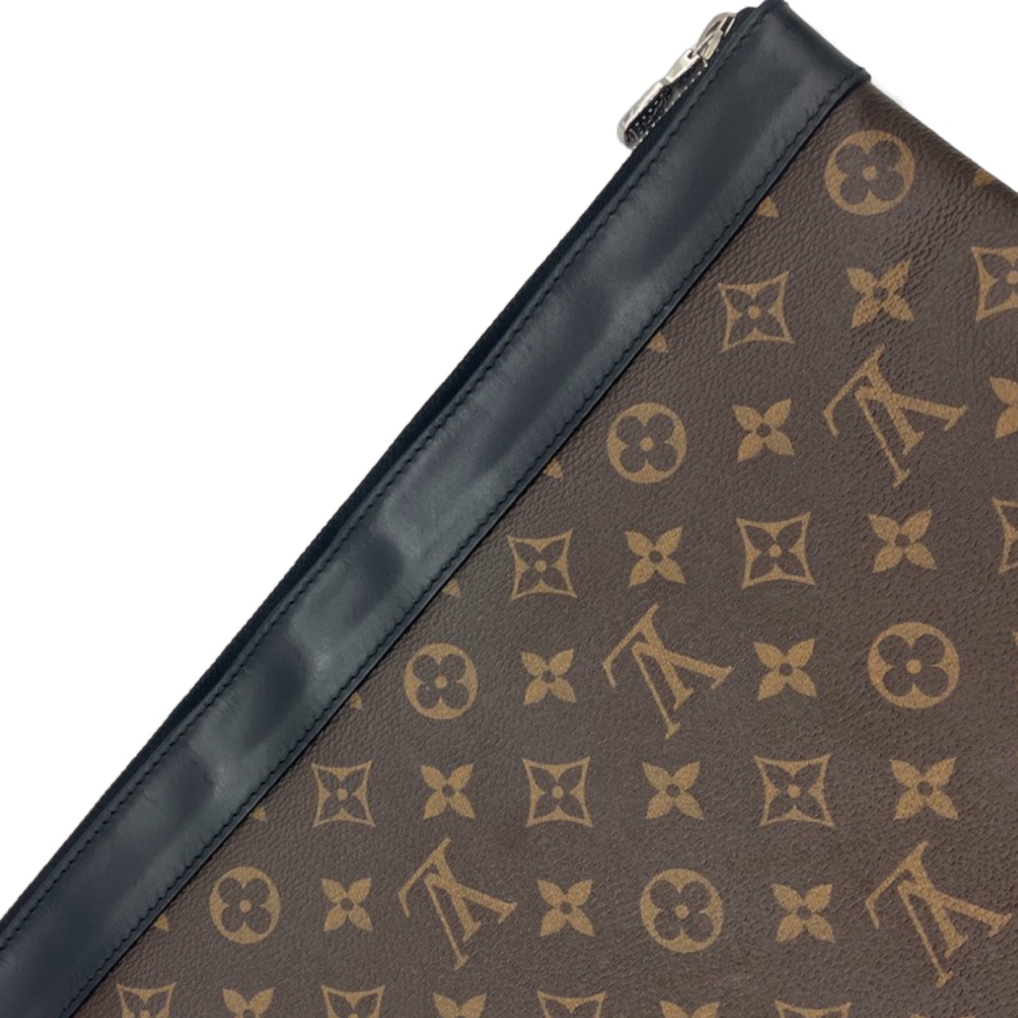 Pre-Owned Louis Vuitton Pochette Discovery Clutch Monogram Macassar - LV2021