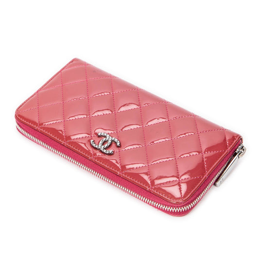 Pre-Owned Chanel CC Zip Around Wallet Quilted Patent Leather