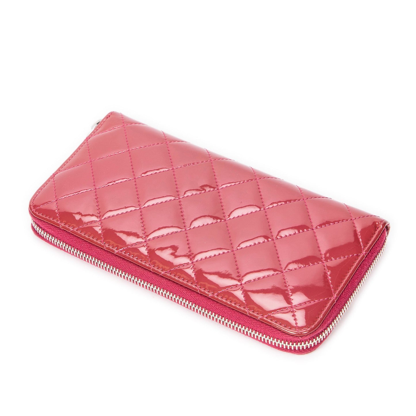 Pre-Owned Chanel CC Zip Around Wallet Quilted Patent Leather