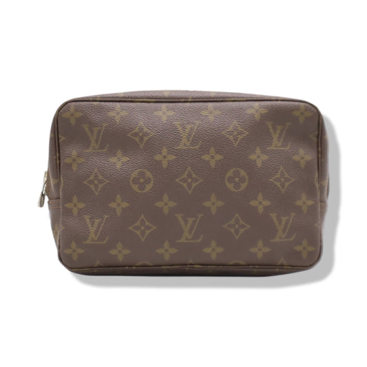 Pre-Owned Louis Vuitton Trouse Toilette 23 Monogram Canvas Toiletry Bag - LV2088