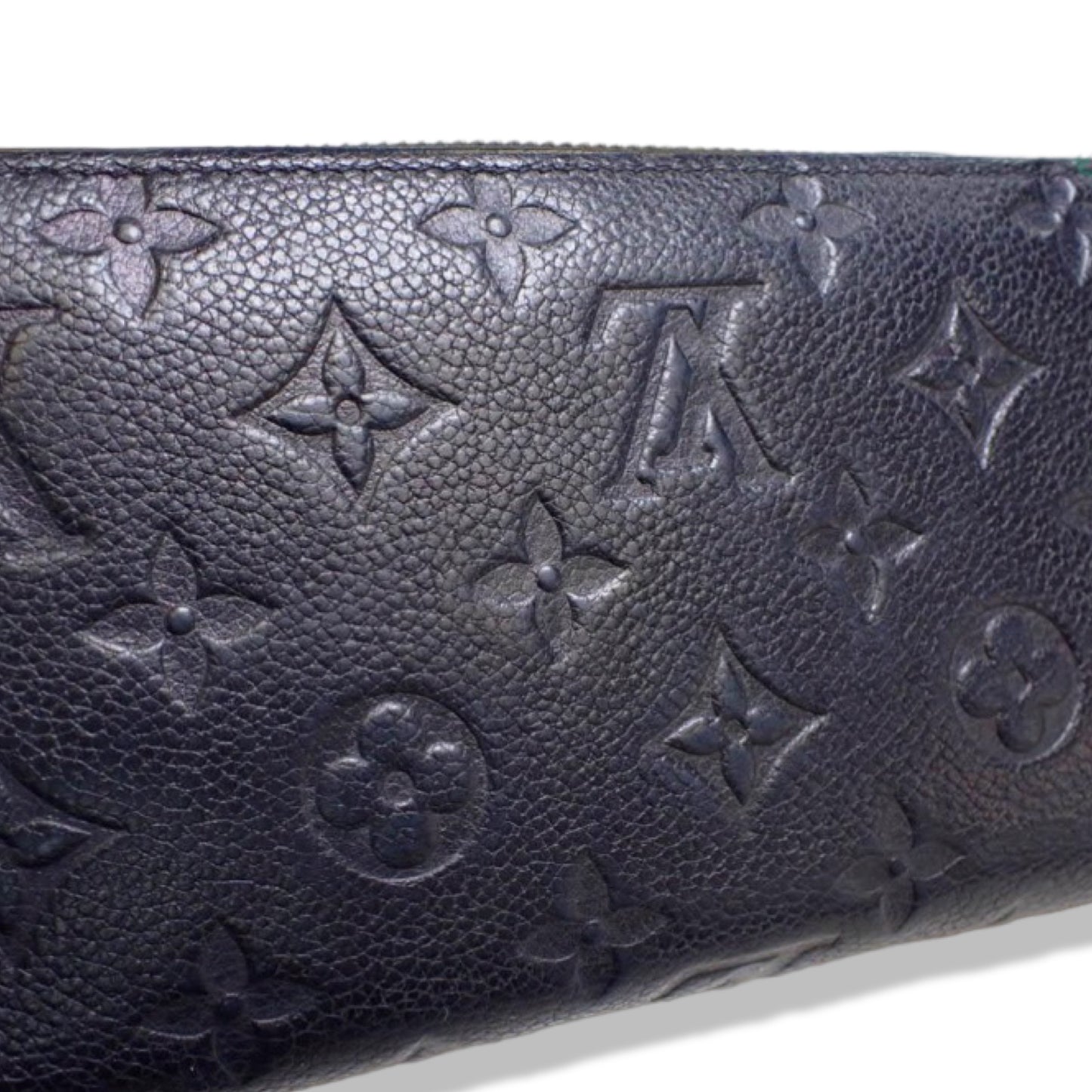 Pre-Owned Louis Vuitton Monogram Empreinte Leather Zippy Wallet - LV2126