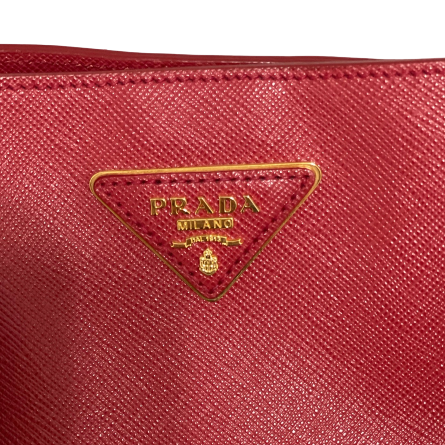 Saffiano leather handbag Prada Red in Leather - 33301839